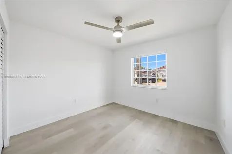 6136 NW 181st Terrace Circle W Hialeah FL 33015