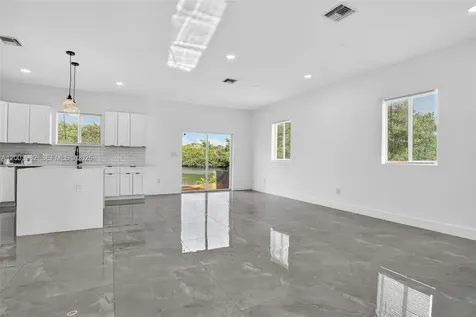 655 NW 24th Avenue Fort Lauderdale FL 33311
