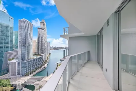 77 SE 5th Street Miami FL 33131