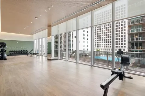 77 SE 5th Street Miami FL 33131