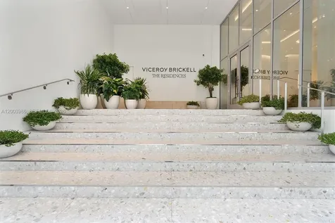 77 SE 5th Street Miami FL 33131