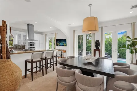 2143 N Bay Road Miami Beach FL 33140