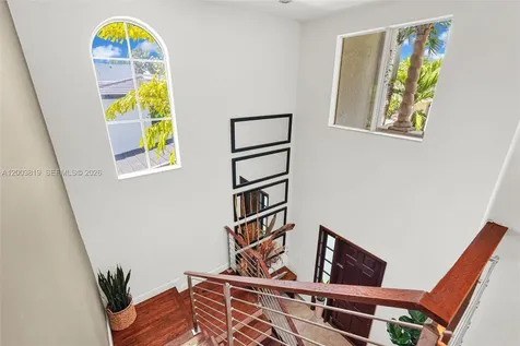 2143 N Bay Road Miami Beach FL 33140