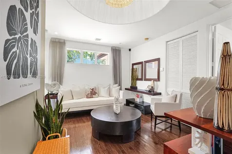 2143 N Bay Road Miami Beach FL 33140