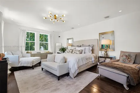 2143 N Bay Road Miami Beach FL 33140