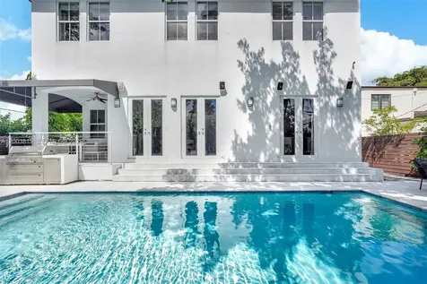 2143 N Bay Road Miami Beach FL 33140