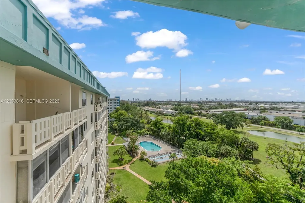 4330 Hillcrest Drive Hollywood FL 33021
