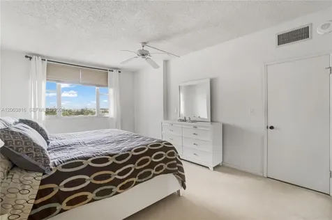 4330 Hillcrest Drive Hollywood FL 33021