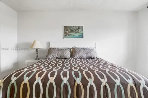 4330 Hillcrest Drive Hollywood FL 33021