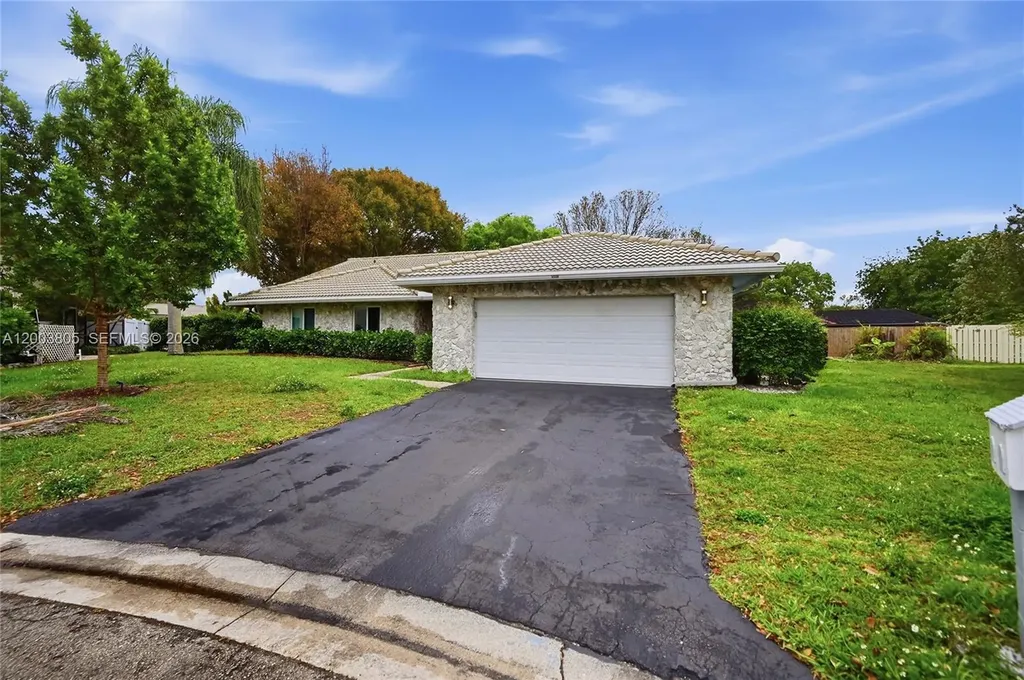 5036 NW 66th Lane Coral Springs FL 33067