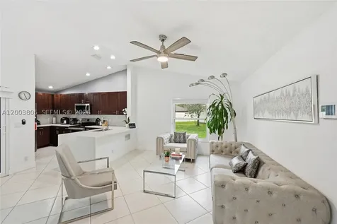 5036 NW 66th Lane Coral Springs FL 33067