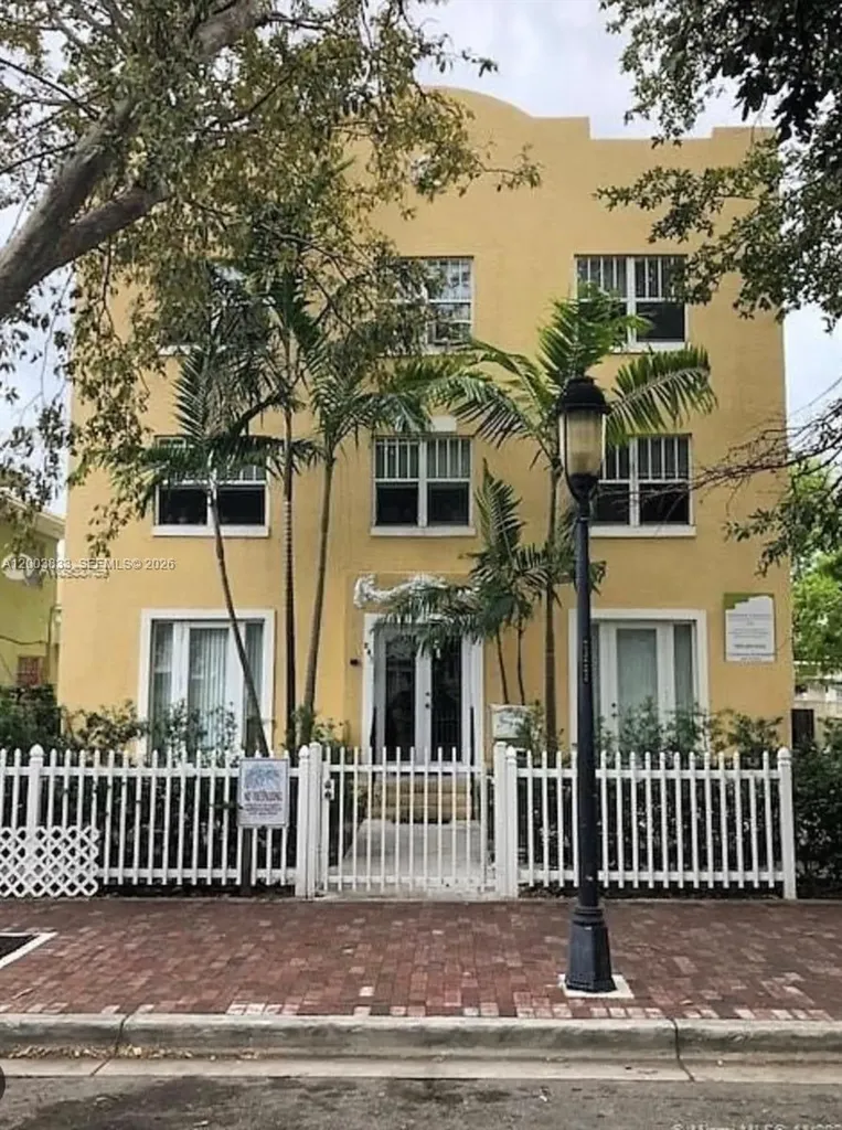 843 SW 13th Avenue Miami FL 33135