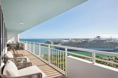 400 S Pointe Drive Miami Beach FL 33139