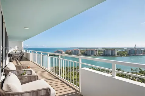 400 S Pointe Drive Miami Beach FL 33139