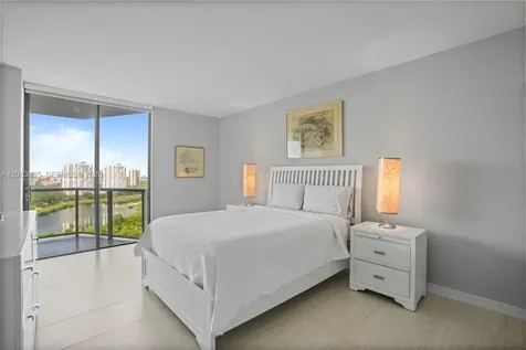 20281 E Country Club Drive Aventura FL 33180