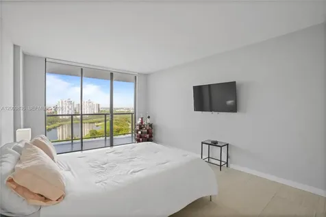 20281 E Country Club Drive Aventura FL 33180