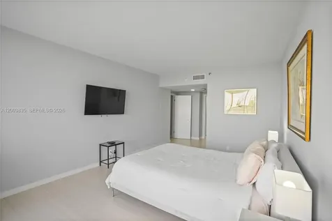 20281 E Country Club Drive Aventura FL 33180