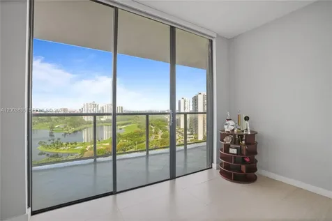 20281 E Country Club Drive Aventura FL 33180