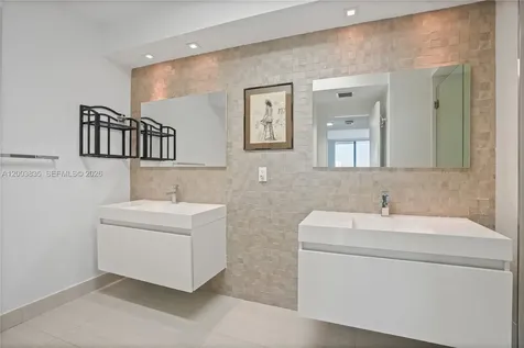 20281 E Country Club Drive Aventura FL 33180