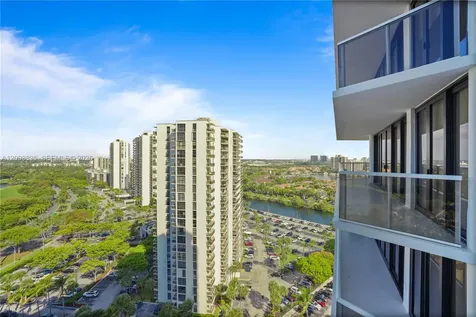 20281 E Country Club Drive Aventura FL 33180
