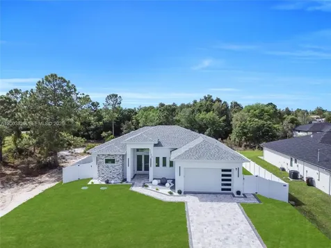 2703 34th Street SW Lehigh Acres FL 33976
