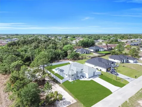 2703 34th Street SW Lehigh Acres FL 33976