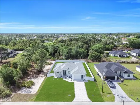 2703 34th Street SW Lehigh Acres FL 33976