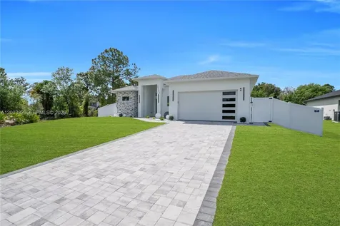 2703 34th Street SW Lehigh Acres FL 33976