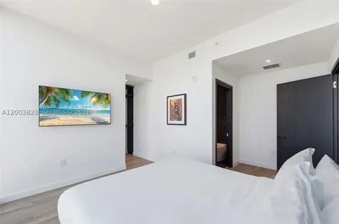 20 NE 11th Street Miami FL 33132