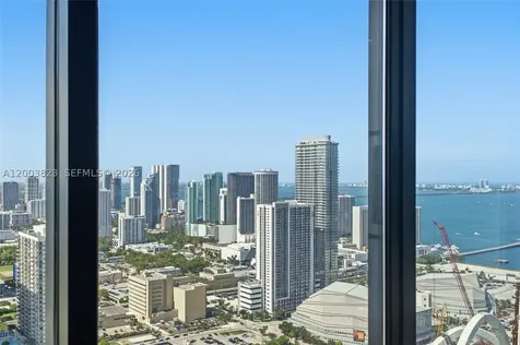20 NE 11th Street Miami FL 33132
