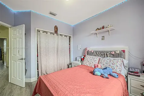 16426 SW 48th Terrace Miami FL 33185