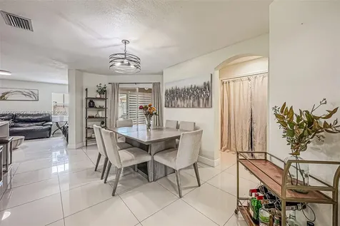 16426 SW 48th Terrace Miami FL 33185