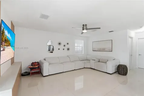 8550 SW 208th Street Cutler Bay FL 33189