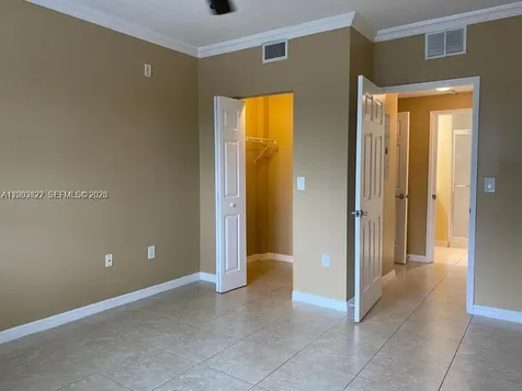 8060 N Nob Hill Road Tamarac FL 33321