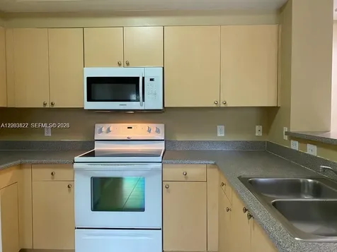 8060 N Nob Hill Road Tamarac FL 33321