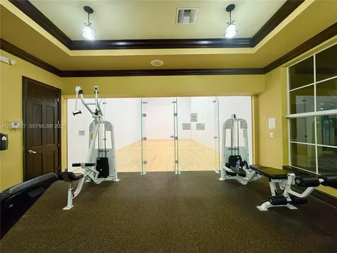 8060 N Nob Hill Road Tamarac FL 33321