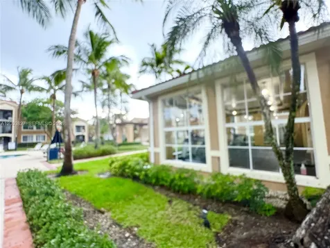8060 N Nob Hill Road Tamarac FL 33321