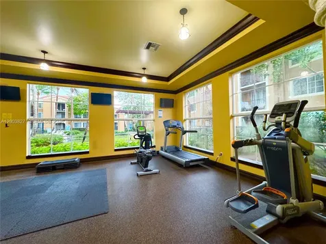 8060 N Nob Hill Road Tamarac FL 33321