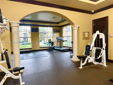 8060 N Nob Hill Road Tamarac FL 33321