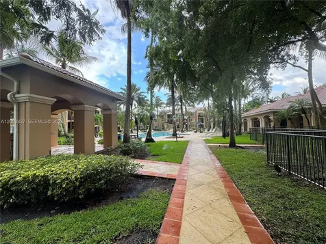 8060 N Nob Hill Road Tamarac FL 33321