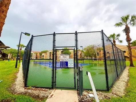8060 N Nob Hill Road Tamarac FL 33321