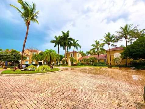 8060 N Nob Hill Road Tamarac FL 33321