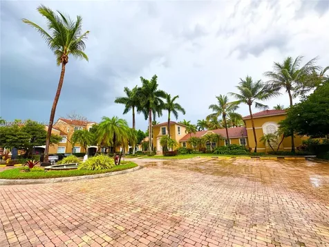 8060 N Nob Hill Road Tamarac FL 33321