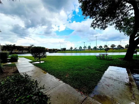 8060 N Nob Hill Road Tamarac FL 33321
