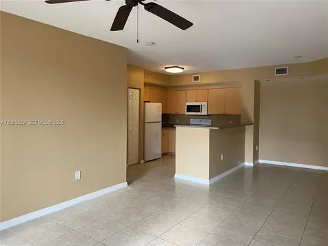 8060 N Nob Hill Road Tamarac FL 33321