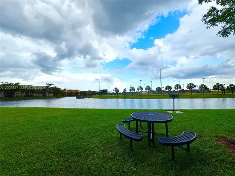 8060 N Nob Hill Road Tamarac FL 33321