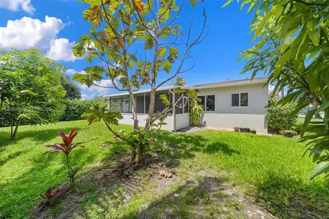 14621 NW 13th Road Miami FL 33167