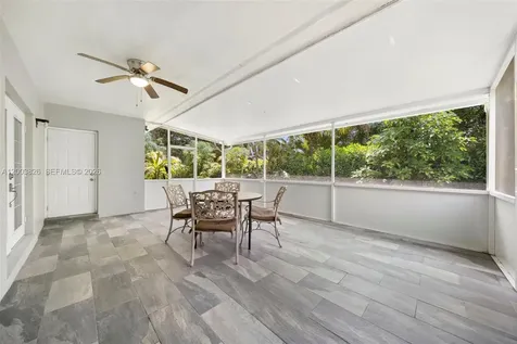 14621 NW 13th Road Miami FL 33167