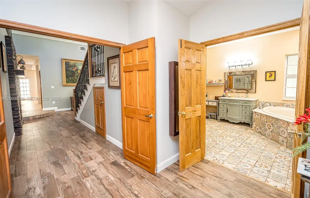 2221 SW 28th Way Fort Lauderdale FL 33312