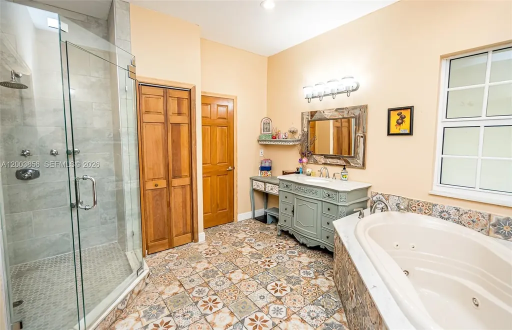 2221 SW 28th Way Fort Lauderdale FL 33312